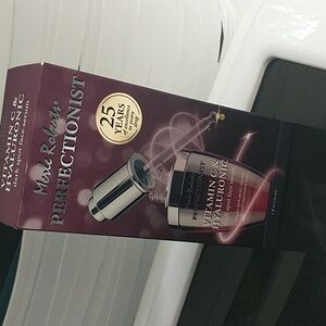 New Merle Roberts Perfectionist Vitamin C & Hydraulic Dark Spot Face Serum